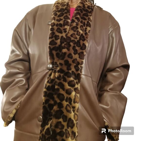 Leopard Trim Vegan Leather Quilted Lining Brown Animal Print Car Coat Sz… - Picture 10 of 10